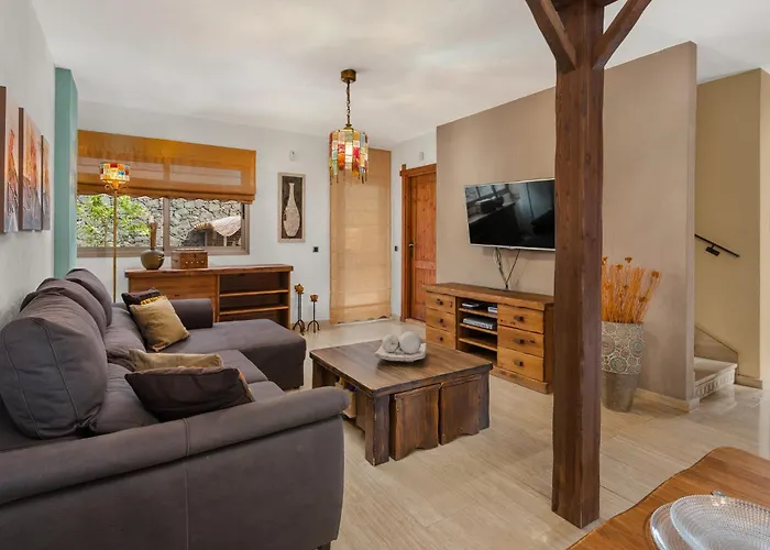 Karat Kanaria Villa *