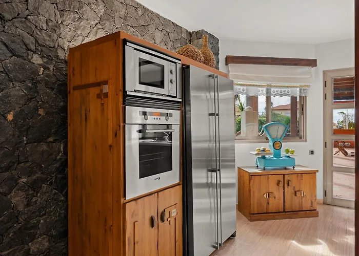 Βίλα Karat Kanaria *