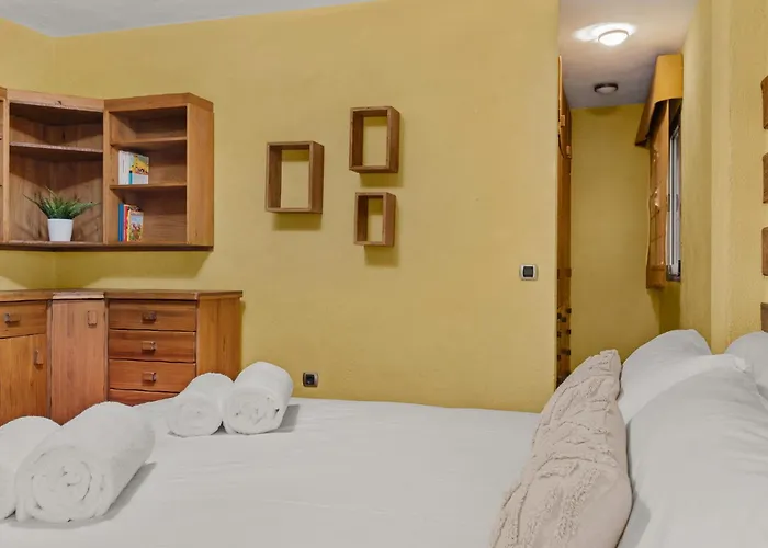 Karat Kanaria أذيخي